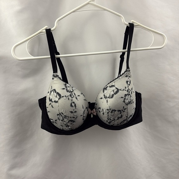 Victoria’s Secret Bra 34D Lined Demi Body By Victoria Black White Lace - Picture 9 of 9